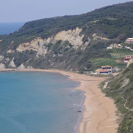 아파트 Eleftheria